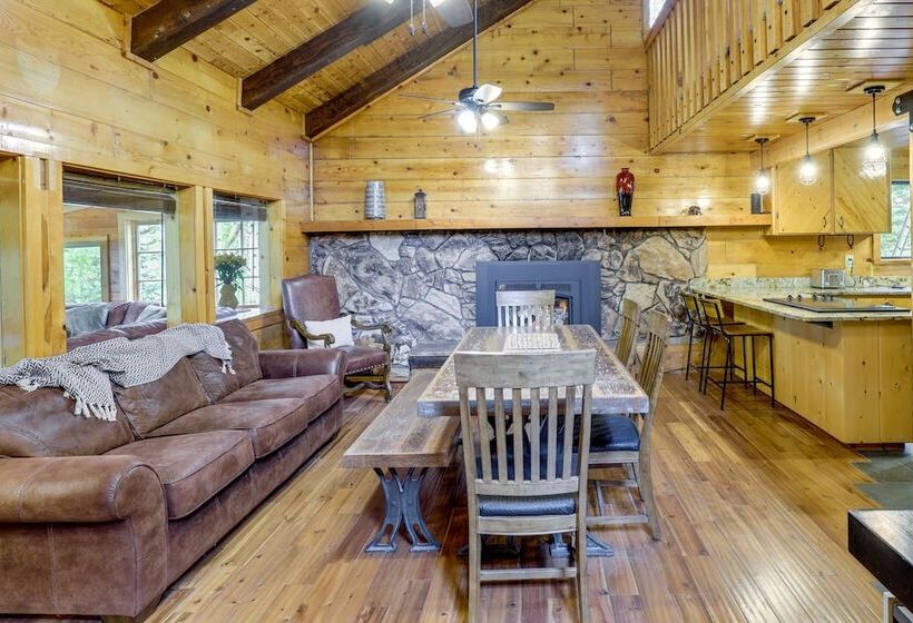 Secluded 3 Acre Cabin In Tollgate W/ Gas Grill!