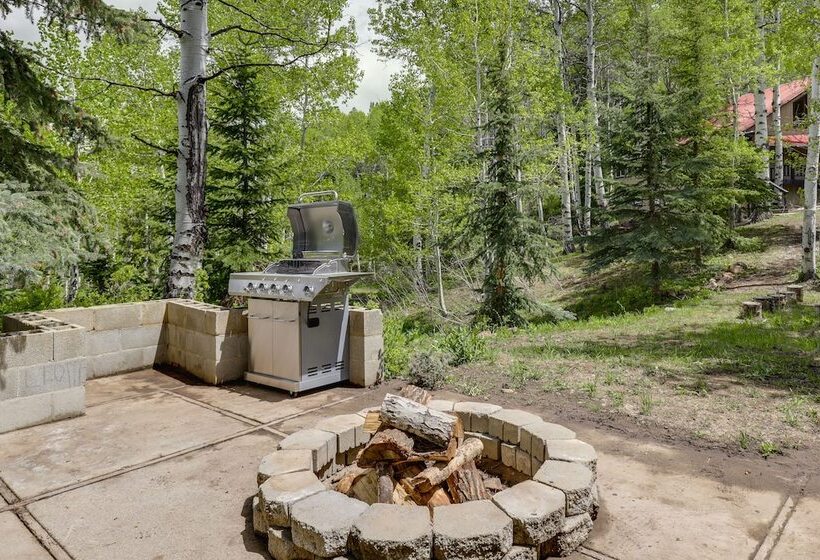Secluded 3 Acre Cabin In Tollgate W/ Gas Grill!