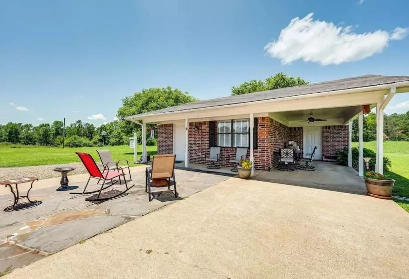 Secluded Broken Bow Escape W/ Fishing Pond & Pier!