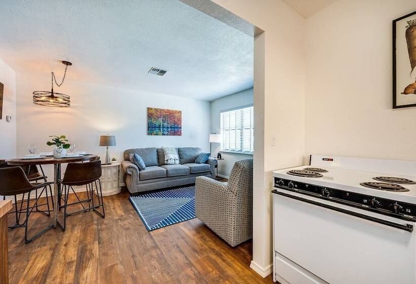 Secluded Broken Bow Escape W/ Fishing Pond & Pier!