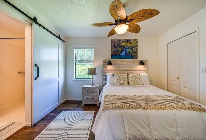 Secluded Broken Bow Escape W/ Fishing Pond & Pier!