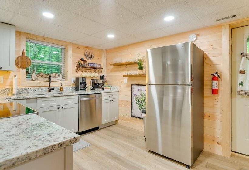 Secluded Murphy Vacation Rental W/ Private Hot Tub