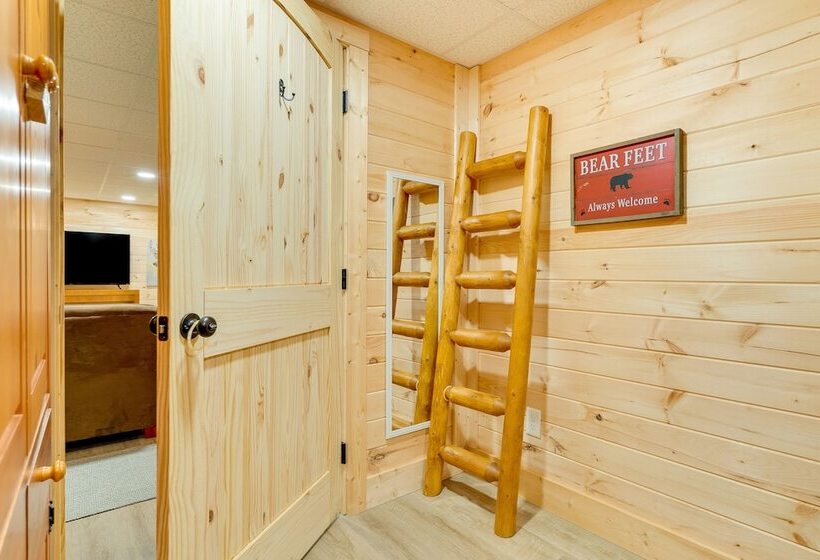 Secluded Murphy Vacation Rental W/ Private Hot Tub