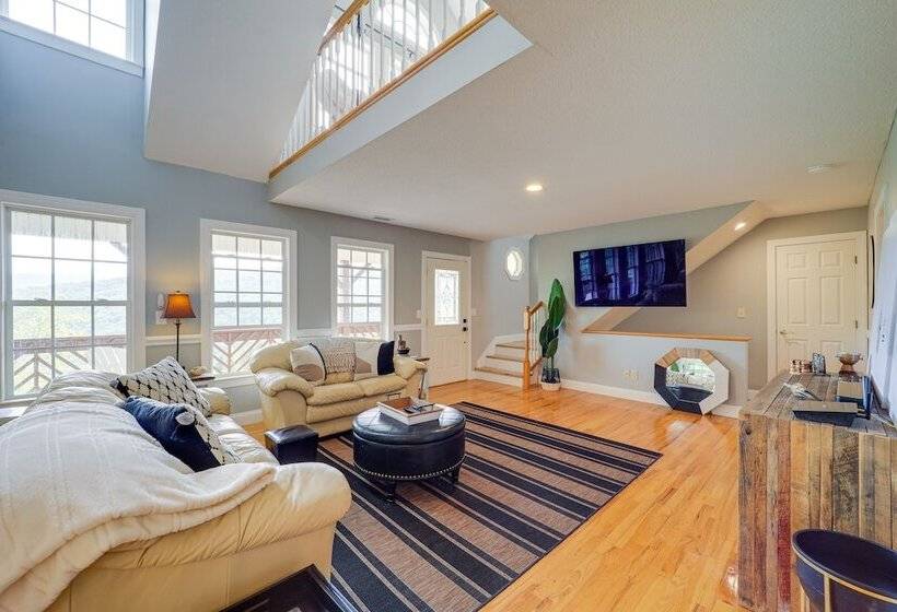 8 Mi To Sugar Mountain Resort: Seven Devils Home