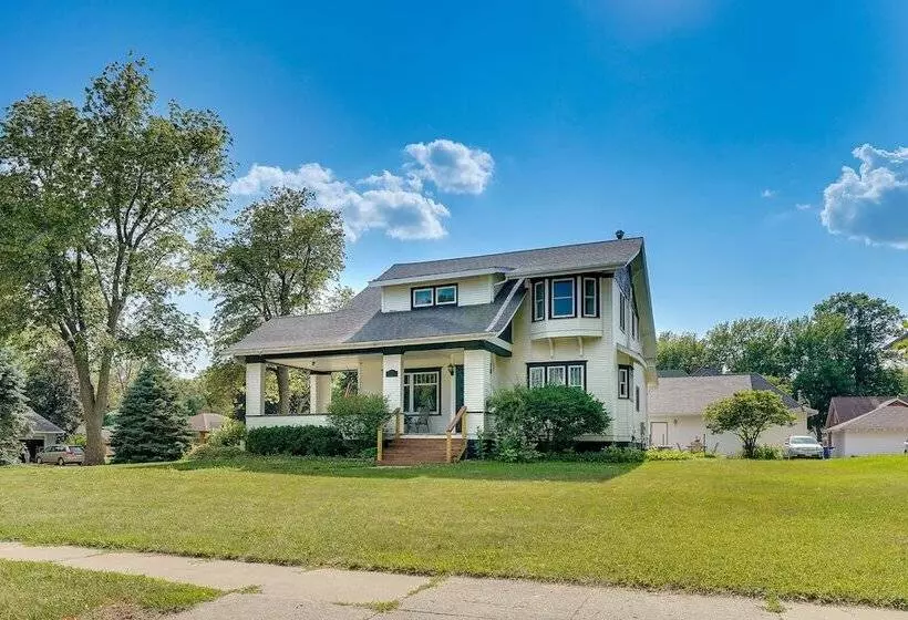 Sioux Center Home Near Dordt University