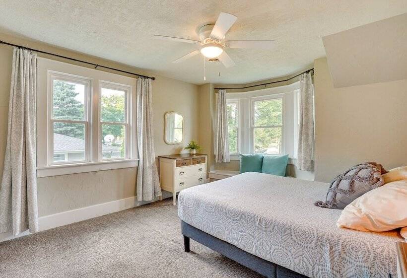 Sioux Center Home Near Dordt University