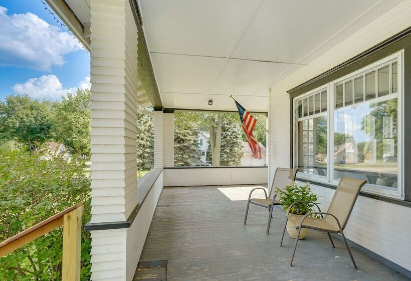 Sioux Center Home Near Dordt University