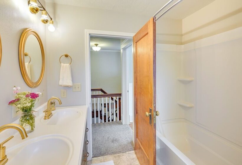 Sioux Center Home Near Dordt University