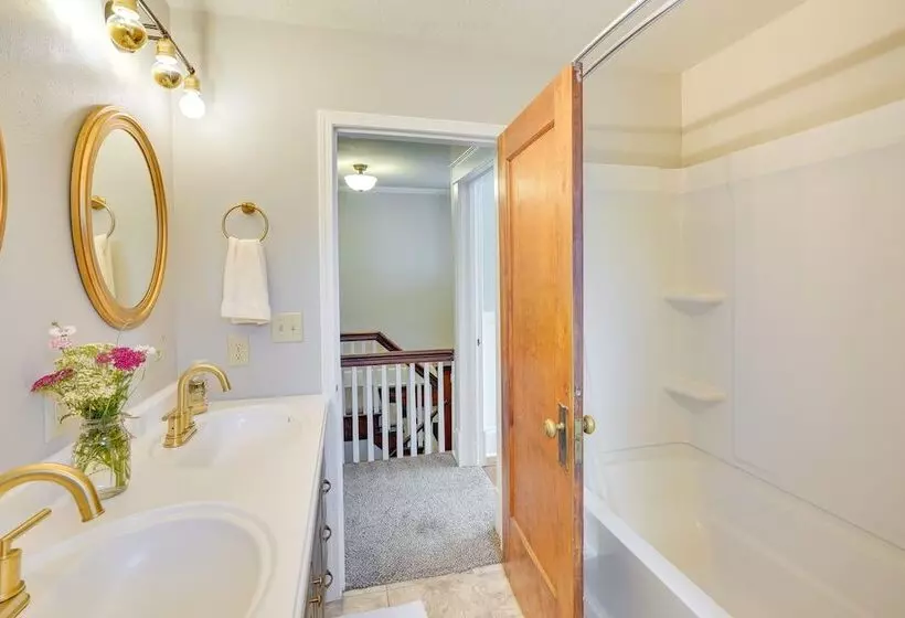 Sioux Center Home Near Dordt University