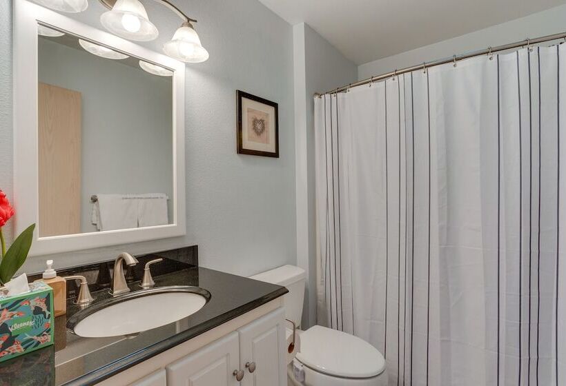 Pet & Family Friendly Bonney Lake Home: Game Room