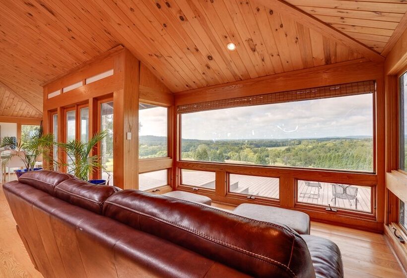 Spacious Virginia Retreat W/ Deck & Scenic Views!