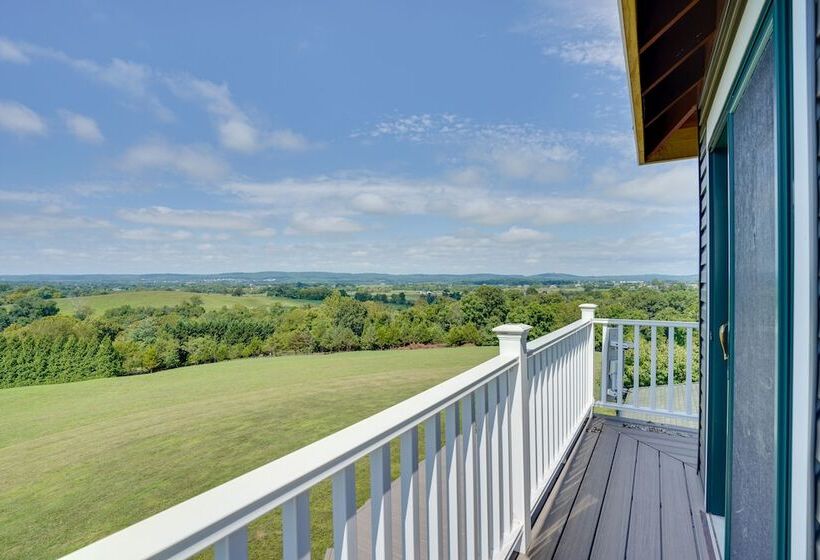 Spacious Virginia Retreat W/ Deck & Scenic Views!