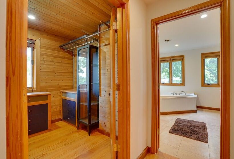 Spacious Virginia Retreat W/ Deck & Scenic Views!