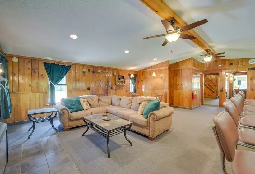 Spacious Winter Retreat W/ River Access + Kayaks!