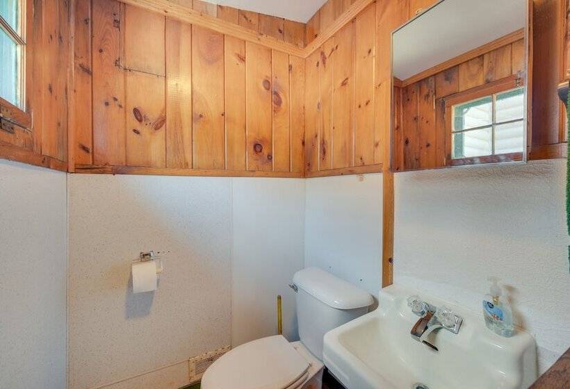 Spacious Winter Retreat W/ River Access + Kayaks!