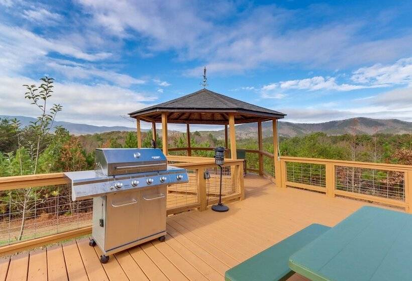 Stunning Copperhill Retreat W/ Mountain Views!