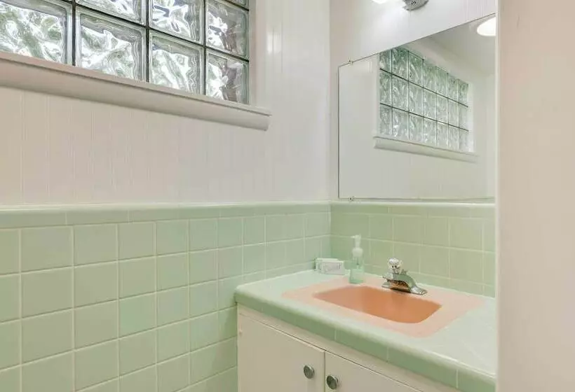 Stunning Copperhill Retreat W/ Mountain Views!