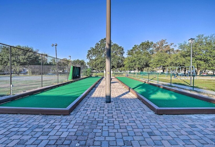 Surfside Beach Home W/ Community Perks Near Ocean!