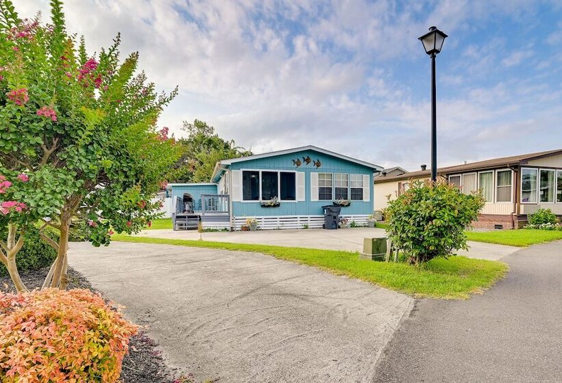 Surfside Beach Home W/ Community Perks Near Ocean!