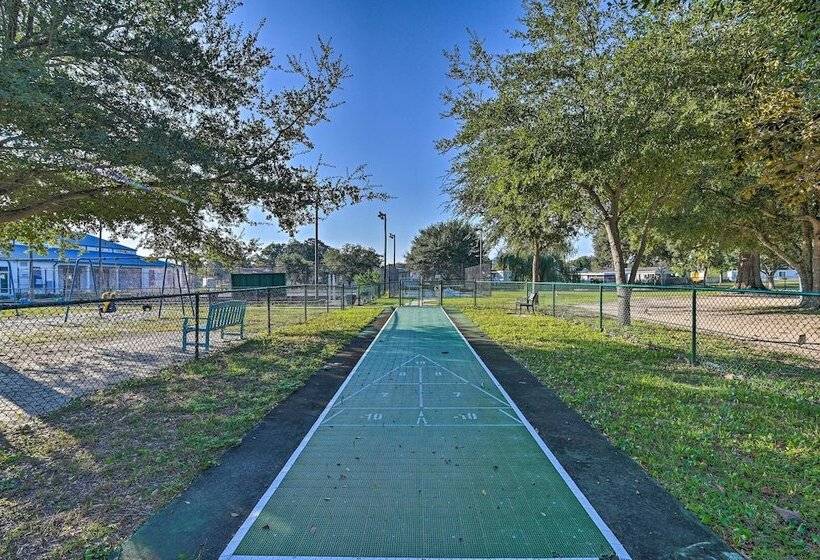 Surfside Beach Home W/ Community Perks Near Ocean!