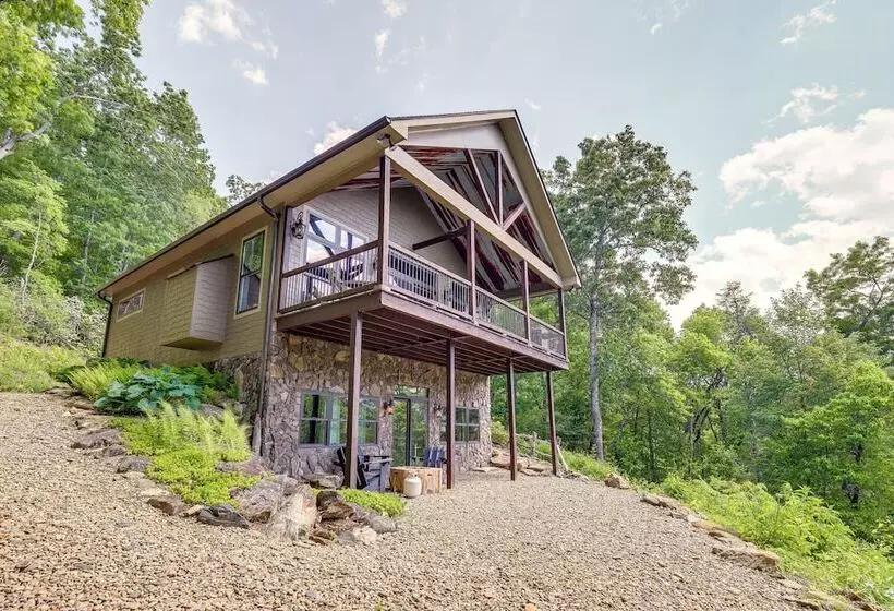 Unique Burnsville Home W/ Mountain Views + Deck!