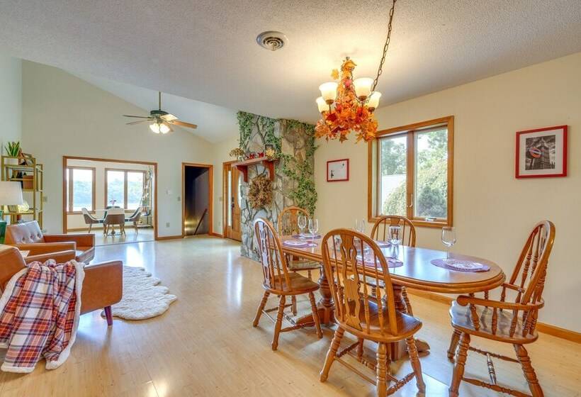 Waterfront Bristol Area Retreat W/ Boat Dock