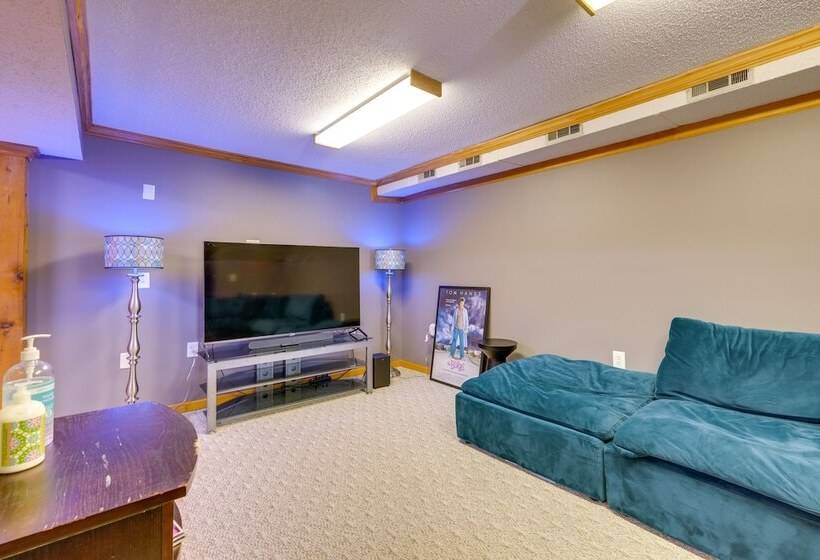 Waterfront Bristol Area Retreat W/ Boat Dock