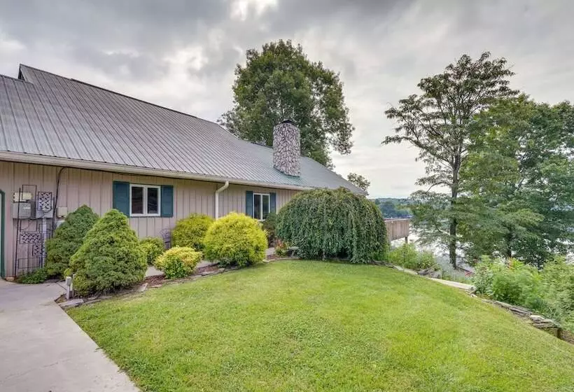 Waterfront Bristol Area Retreat W/ Boat Dock