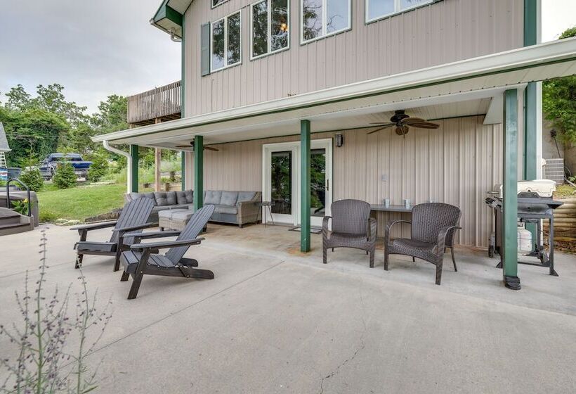 Waterfront Bristol Area Retreat W/ Boat Dock