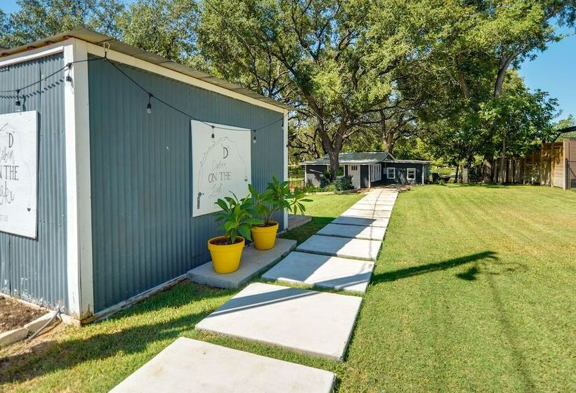 Waterfront Lake Lbj Cabin W/ Private Dock!