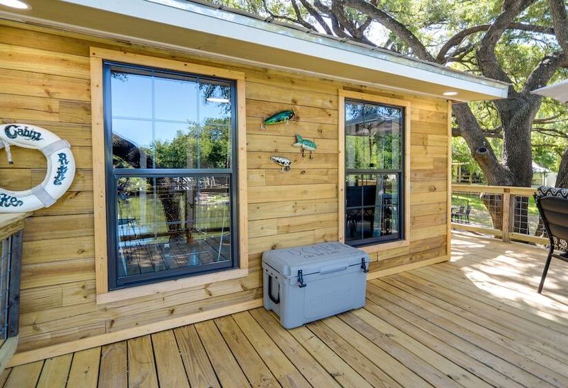 Waterfront Lake Lbj Cabin W/ Private Dock!