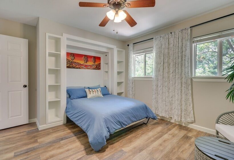 Waterfront Spicewood Home: Deck, Fire Pit & Grill