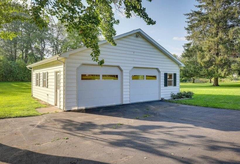 Watkins Glen Home W/ Hot Tub ~ 3 Mi To Raceway!