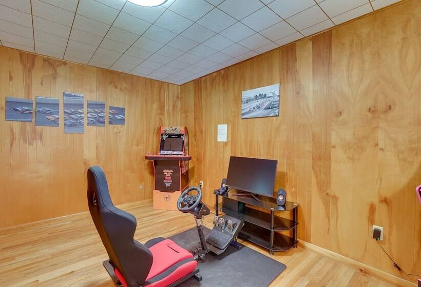 Watkins Glen Home W/ Hot Tub ~ 3 Mi To Raceway!