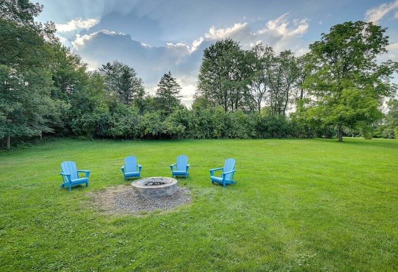 Watkins Glen Home W/ Hot Tub ~ 3 Mi To Raceway!