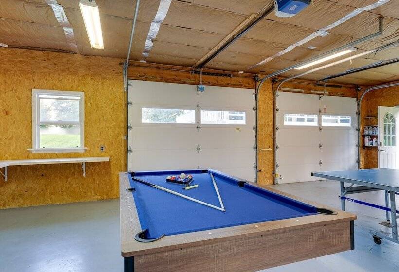 Watkins Glen Home W/ Hot Tub ~ 3 Mi To Raceway!