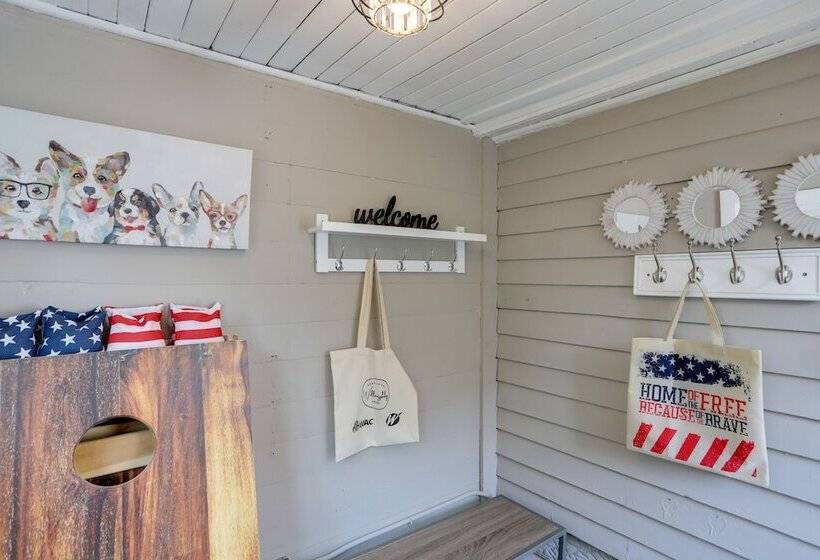 Welcoming Willoughby Home: 1 Mi To Historic Dtwn