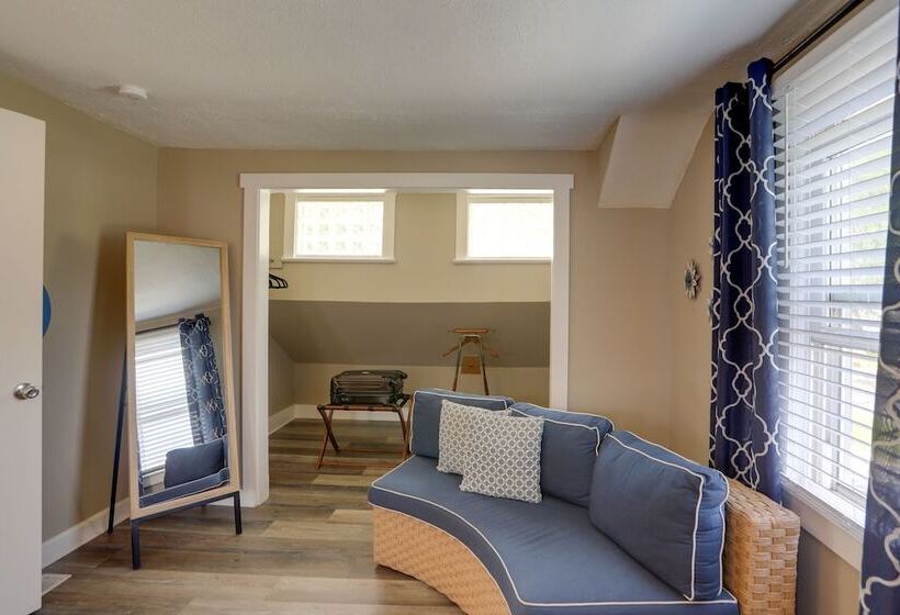 Welcoming Willoughby Home: 1 Mi To Historic Dtwn