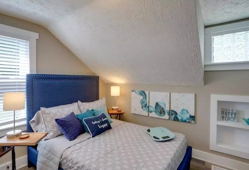 Welcoming Willoughby Home: 1 Mi To Historic Dtwn