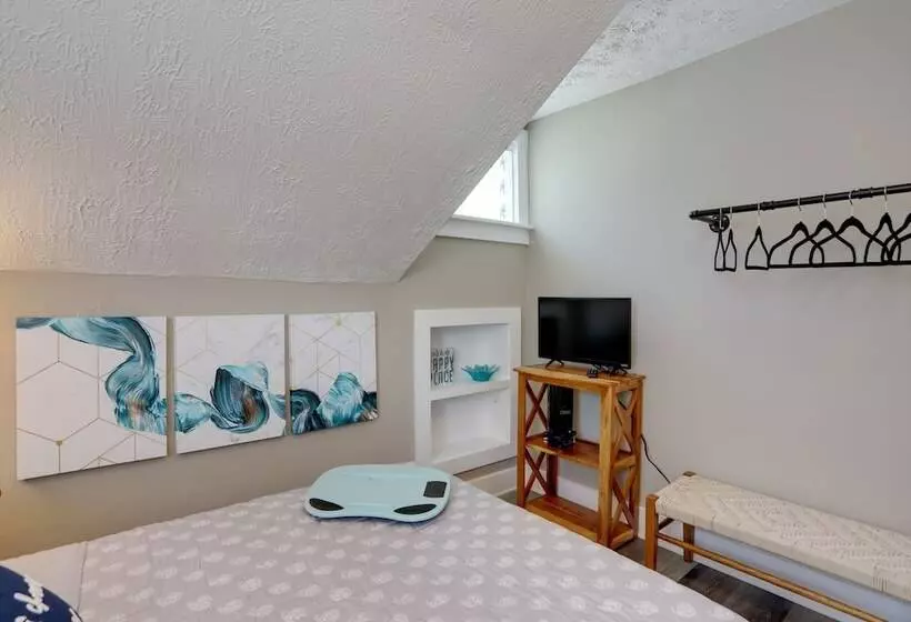 Welcoming Willoughby Home: 1 Mi To Historic Dtwn