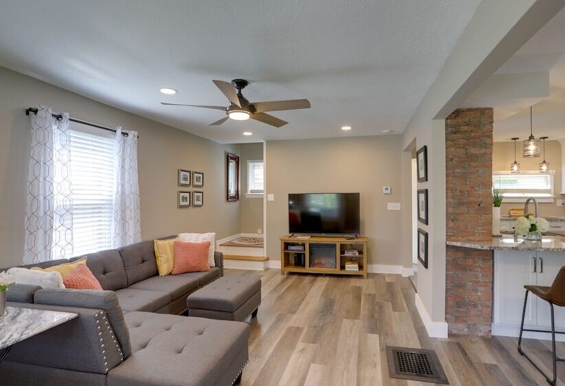 Welcoming Willoughby Home: 1 Mi To Historic Dtwn