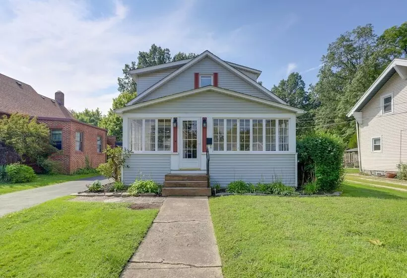 Welcoming Willoughby Home: 1 Mi To Historic Dtwn