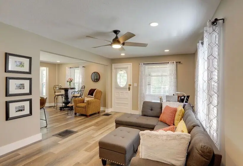 Welcoming Willoughby Home: 1 Mi To Historic Dtwn