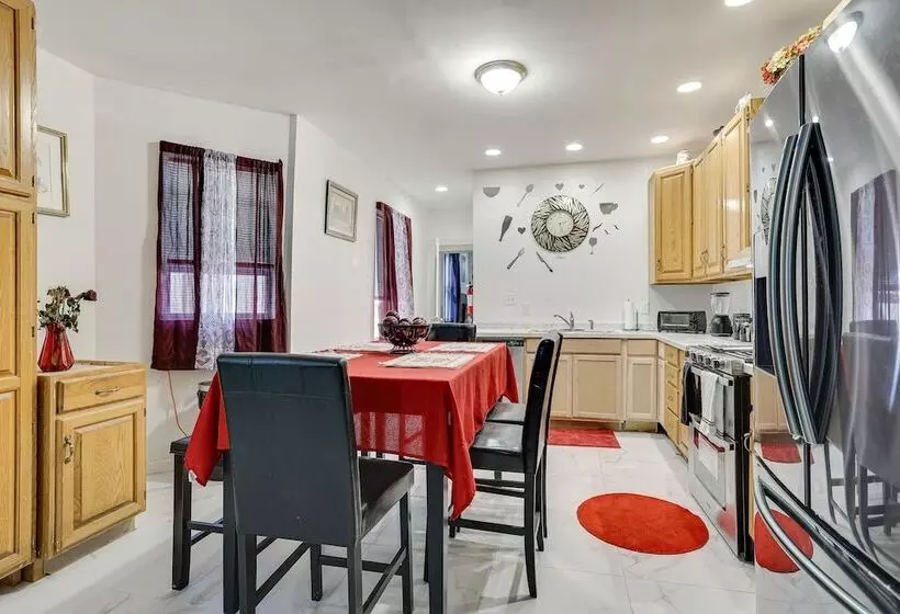 Wilmington Home ~ 28 Mi To Downtown Philadelphia!