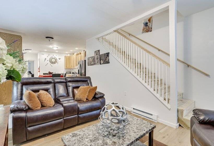 Wilmington Home ~ 28 Mi To Downtown Philadelphia!