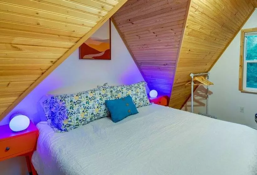 Adorable A Frame Cabin, Steps To Lake Cushman!