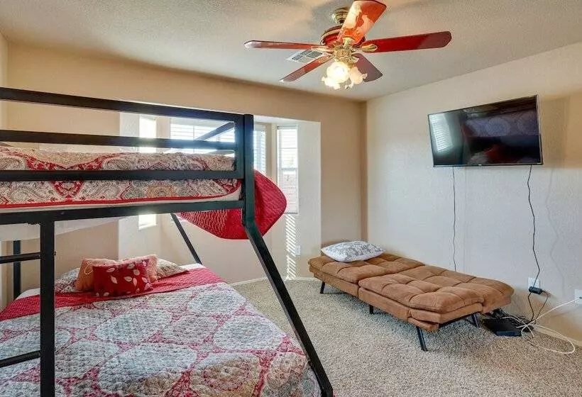 Bullhead City Vacation Rental: Private Pool & Spa!
