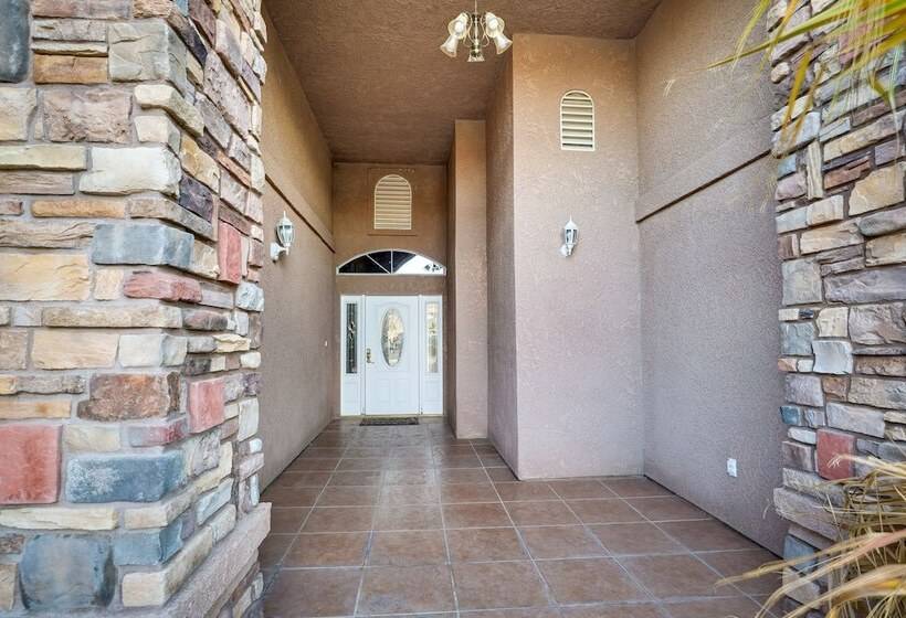 Bullhead City Vacation Rental: Private Pool & Spa!