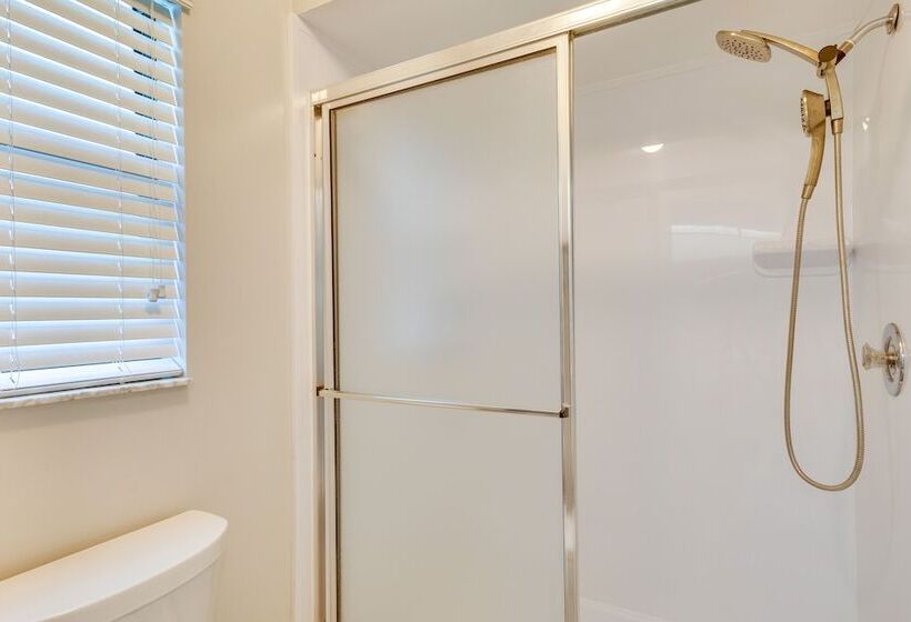 Lanai & Pool: Waterfront Cape Coral Home!