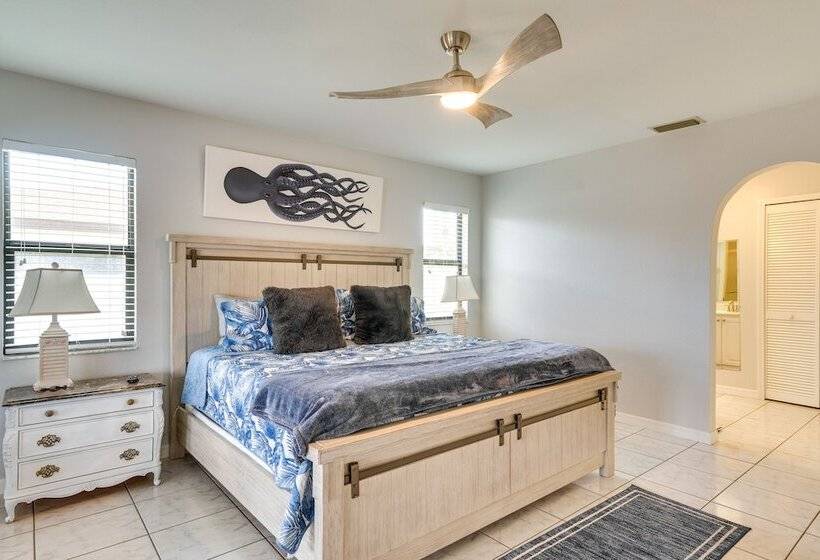 Lanai & Pool: Waterfront Cape Coral Home!